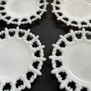 LOVELY Set 4 Westmoreland Milk Glass Plates Fleur-De-Lis Lace Edge 7 1/2"